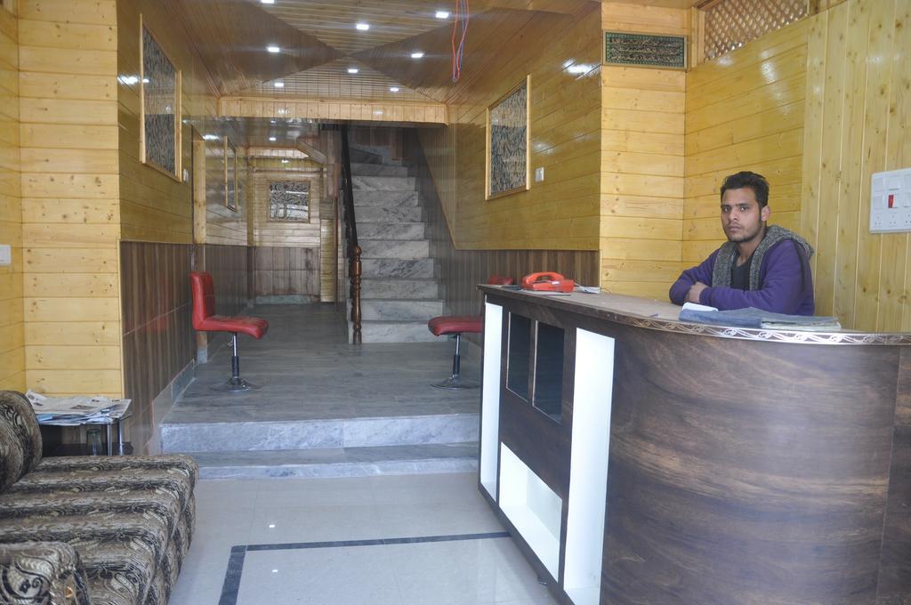 Hotel Azad Durgjan Exterior foto